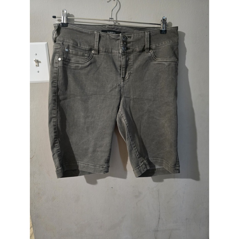 bermuda shorts women Torid Size 14